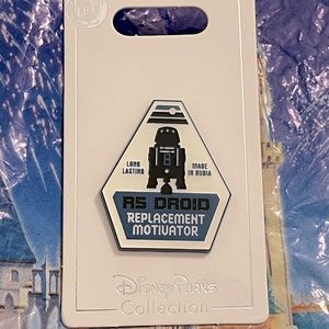 Star Wars R5 Droid Pin